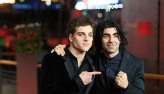 مخرج الفيلم فاتح أكين والممثل يوناس داسلر