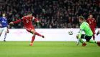 مئوية ليفاندوفسكي تزين فوز بايرن ميونيخ على شالكه