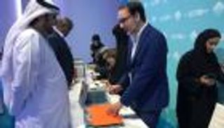 بالصور.. "المعرفة الجميلة" كتاب يغير شكل الأرقام في قمة الحكومات