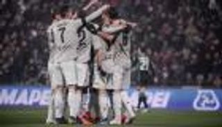 يوفنتوس يعزز صدارته للدوري الإيطالي بثلاثية أمام ساسولو