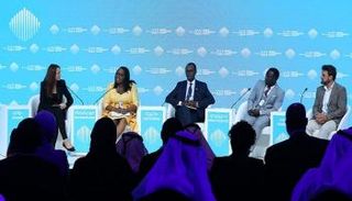 جانب من فعاليات جلسة "رواندا من الإبادة إلى الريادة"