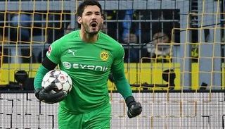 رومان بوركي حارس دورتموند