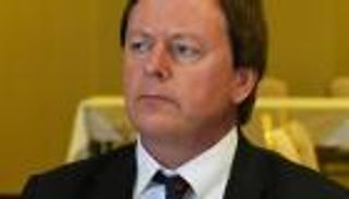 مسؤول ليبي يطالب بريطانيا بتسليم الإرهابي بلحاج وعناصر إخوانية