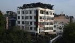 17 قتيلا بحريق فندق في الهند 