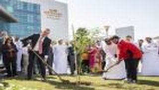 شجرة الغاف تجمع الاتحاد للطيران والأولمبياد الخاص في الإمارات