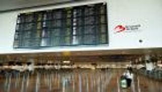 بالصور.. إضراب الأجور في بلجيكا يلغي رحلات 60 ألف مسافر