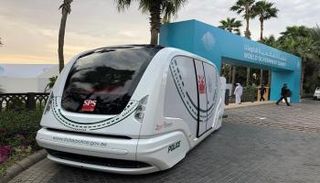 عربة شرطة دبي ذايتة القيادة