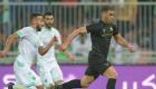 حمد الله يقود النصر للفوز على الأهلي وملاحقة الهلال