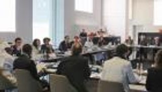 خليفة المبارك: الإمارات تبذل جهودا لحماية التراث في مناطق النزاع