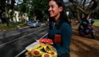 بالصور.. طريقة "منخفضة التكاليف" للتعبير عن الحب في الفلبين