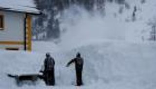 أشد عواصف الشتاء تضرب كاليفورنيا بالأمطار والثلوج