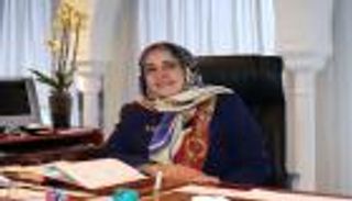 بالصور.. إسبانيا تمنح وسام الاستحقاق لسفيرة الإمارات