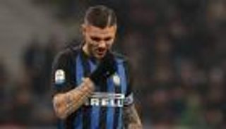 إيكاردي يكسر حاجز الصمت بعد تجريده من شارة القيادة