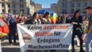 مظاهرة حاشدة أمام"ميونيخ" تطالب بوقف تصدير السلاح لأردوغان