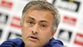 مورينيو يستبعد نيمار من قائمة الأفضل في تاريخ البرازيل