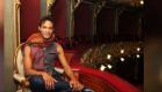 راقص باليه يجسد مأساة الهجرة بعروض في لندن