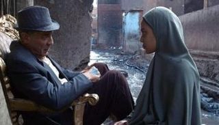 مشهد من فيلم "ورد مسموم"