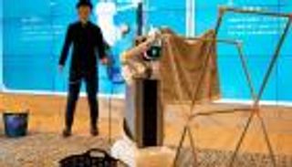 للإيجار في اليابان.. روبوت لمساعدة كبار السن في غسل الملابس