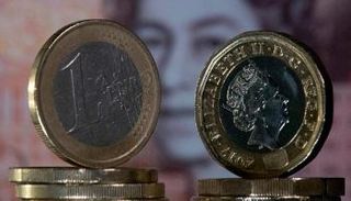 الإسترليني يرتفع أمام الدولار واليورو