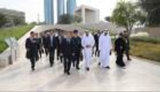وزير دفاع كوريا الجنوبية يزور صرح زايد المؤسس