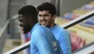 أومتيتي يمني نفسه بمواجهة فريقه السابق