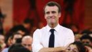 فرنسيون يتهمون روسيا بتضخيم احتجاجات السترات الصفراء