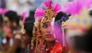 لقطة من حفل زفاف جماعي في الهند