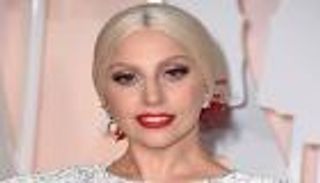 قصة حب ليدي جاجا وكرستيان كارينو تنتهي بالانفصال  