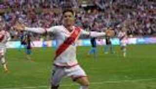 تقارير: برشلونة يستهدف ضم مدافع رايو فاييكانو