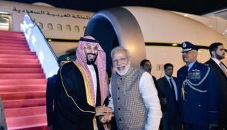 ولي العهد السعودي أثناء زيارته إلى الهند