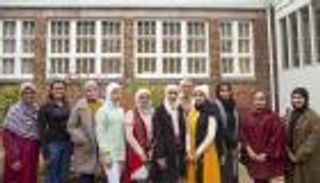 كلية آل مكتوم في اسكتلندا تحتفل باختتام برنامج التعددية الثقافية الجمعة