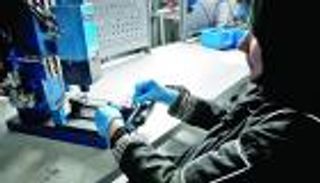 35 %حضور المرأة الإماراتية في قطاع الصناعات العسكرية