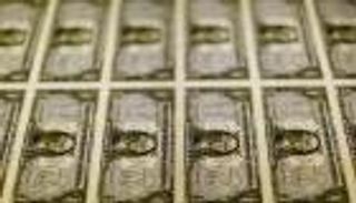 الدولار ينتعش على وقع محضر المركزي الأمريكي