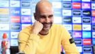 جوارديولا يفكر في مفاجأة تشيلسي بحارسه الشاب