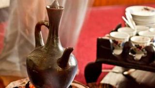 طقوس خاصة لتناول القهوة بإثيوبيا.. السر في التحميص