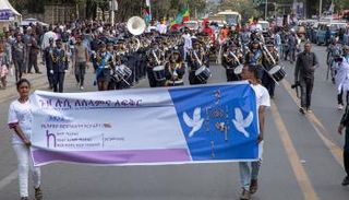 إثيوبيا تدعو للحب والسلام برحلة المستحاثة "لوسي"