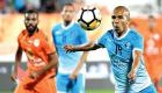 لاعب دبا ينتقد الأداء التحكيمي بعد التعادل مع فريق الإمارات