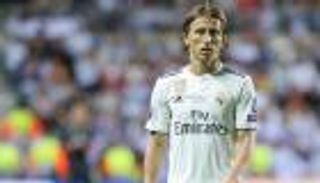 تقارير.. مودريتش يتفق على تجديد عقده مع الريال حتى 2021