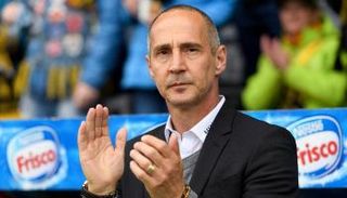 مدرب فرانكفورت آدي هوتر