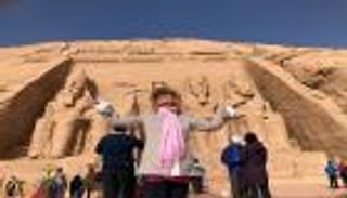 بالصور.. باربرا بوشيه من معبد أبوسمبل: أشعر بالأمن والأمان في مصر