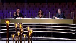 لجنة تحكيم برنامج "الزمن الجميل"