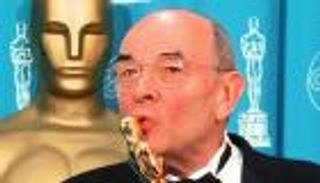 وفاة المخرج الأمريكي ستانلي دونين عن 94 عاما