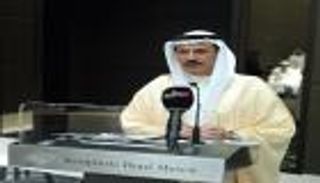 وزير الاقتصاد الإماراتي: نتطلع لشراكة مثمرة ومستدامة مع عمان