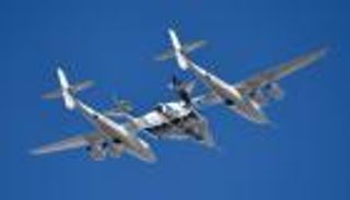 بالصور.. "فيرجن جالاكتيك" ترسل أول راكب في رحلة فضائية تجريبية