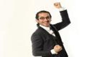 بالفيديو.. أحمد حلمي يقلد مايكل جاكسون في مشهد كوميدي