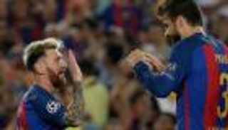 بيكيه: علينا الاستمتاع بما يقدمه ميسي