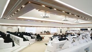 الجلسة ناقشت دور الإمارات وشركاتها في جذب الاستثمارات الخارجية