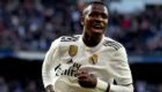 فينيسيوس يقلل من "ميسي المرعب"