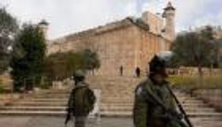 تهجير فلسطينيين وإغلاق محال.. ربع قرن على مجزرة الحرم الإبراهيمي