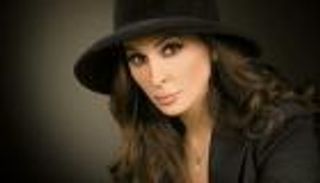 إليسا تجري جراحة ناجحة في بلجيكا